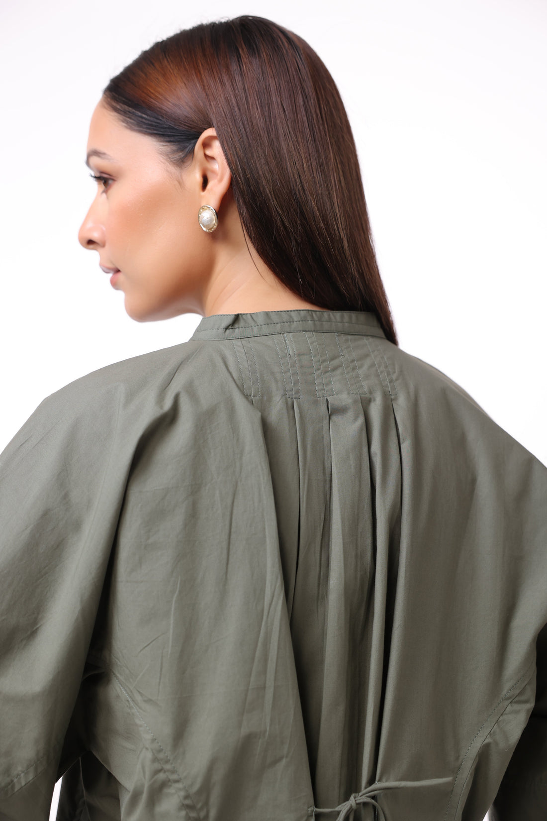 MUUN Women Green Solid Cotton Top