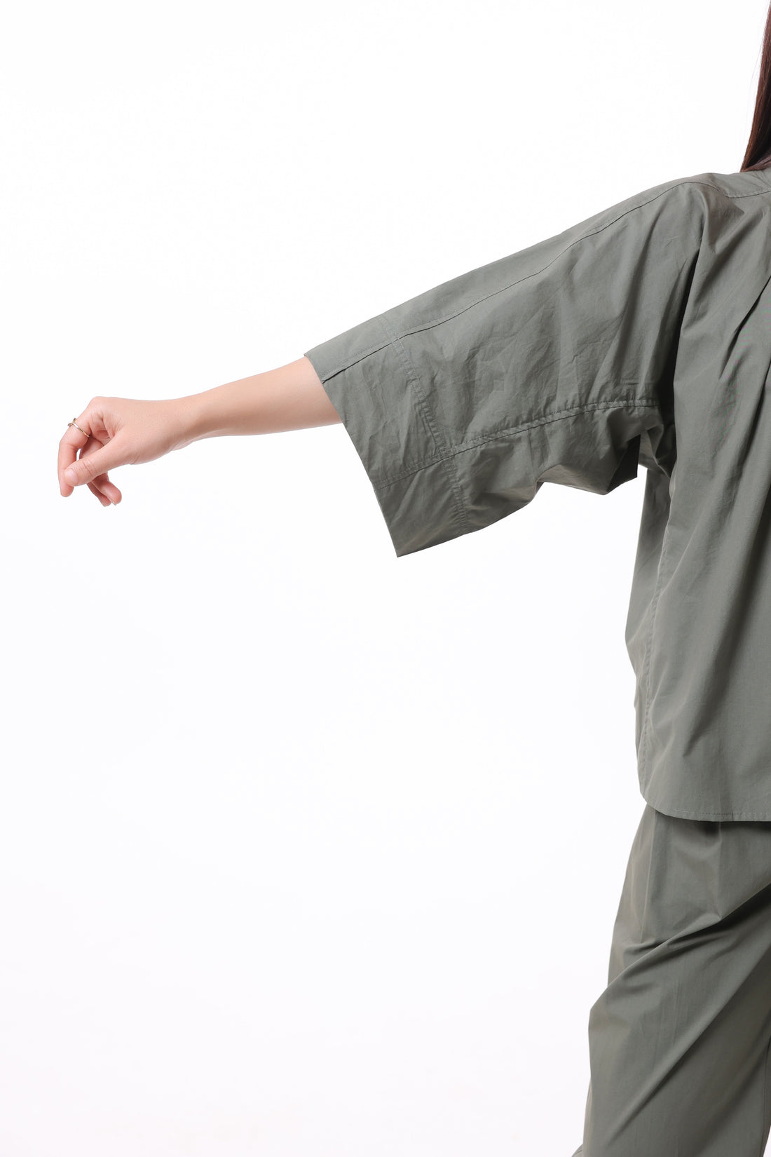 MUUN Women Green Solid Cotton Top